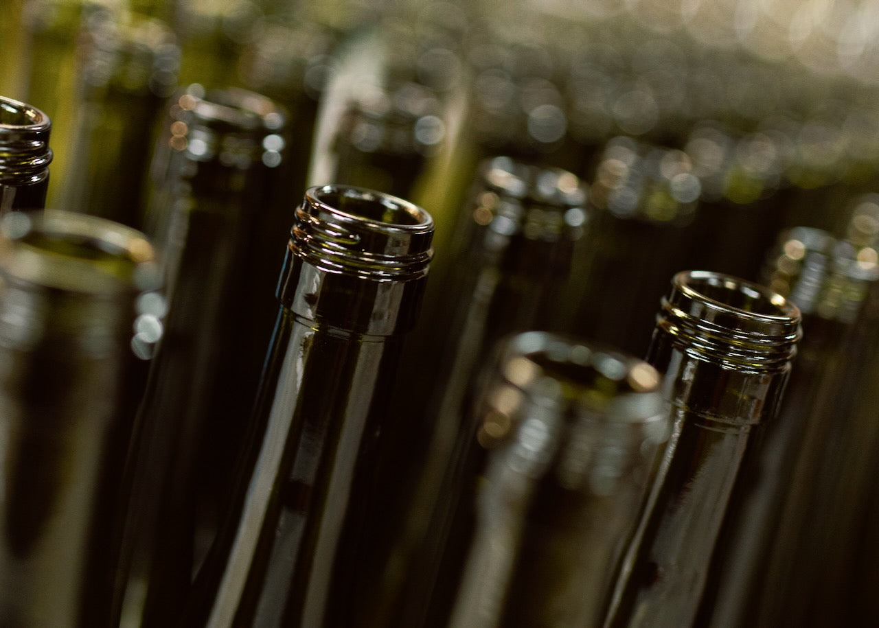 JUWEL Weine | Juliane Eller | Rheinhessen | Wincent Weiss Wein Weissburgunder | Weinflaschen