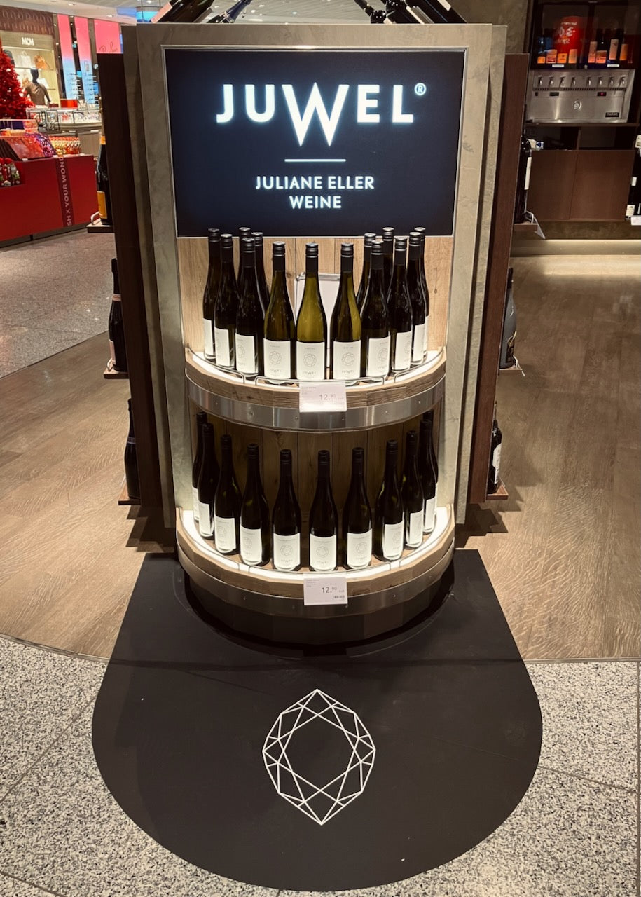 JUWEL Weine | Juliane Eller | Rheinhessen | Frankfurt Airport | Heinemann